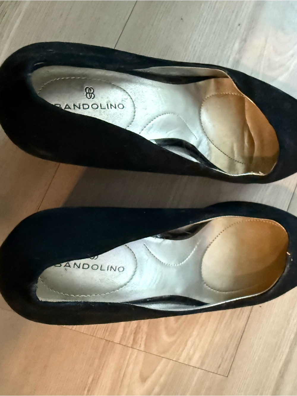 Bandolino Black Women's Suede Flats